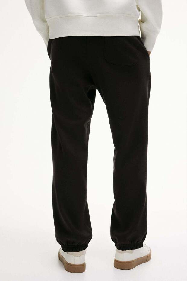 بنطلون رياضي بمقاس عادي - 4