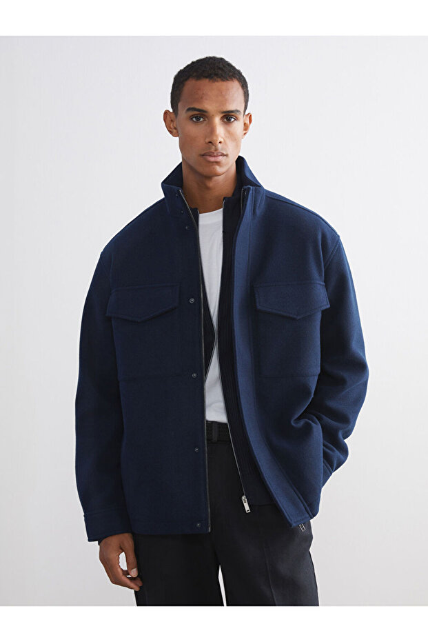 معطف رجالي بياقة عالية مريح وملائم للجسم