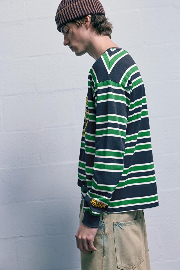 Stranger Things çizgili t-shirt - 2