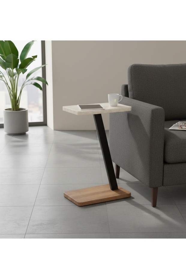 A practical and modern side table - 1
