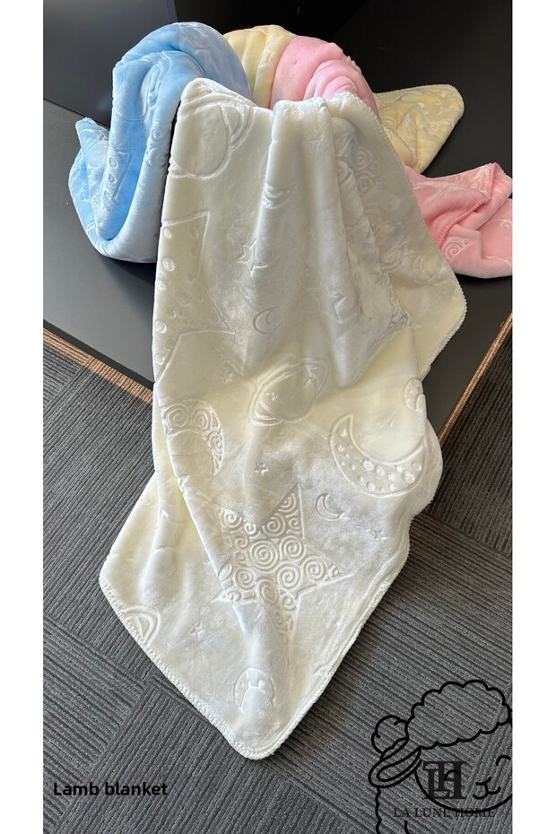 La Lune Kuzucuk Baby Blanket