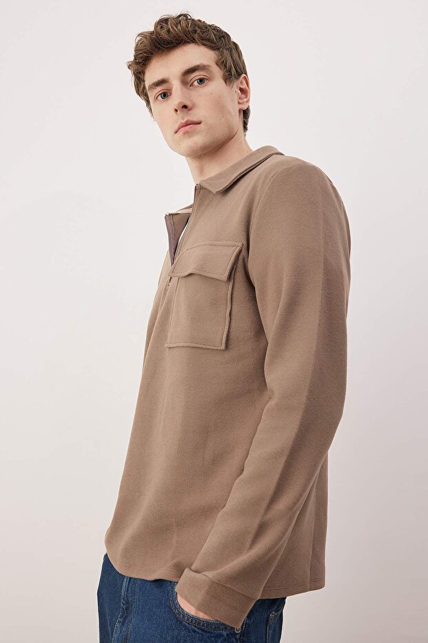 Kahverengi Regular/Normal Kesim Polo Yaka Fermuarlı Cep Detaylı Swetshirt TMNAW26SW00059 - 2