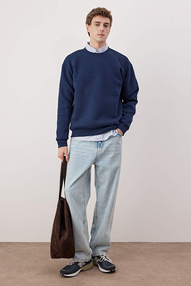 Lacivert Oversize/Geniş Kesim Yazı Nakışlı Kalın İçi Polar Sweatshirt TMNAW25SW00091 - 2
