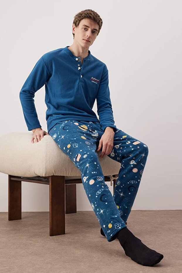 İndigo Polar Yumuşak Dokulu Nakışlı Örme Pijama Takımı TMNAW25PT00057