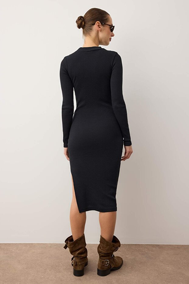 Černé midi šaty s výstřihem a výstřihem – žebrované a pružné, TWOAW21EL0135 - 4