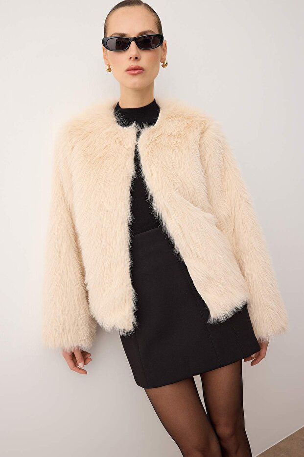 Ekru Oversize Kalıp Kürk Mont TWOAW25MO00133 - 2