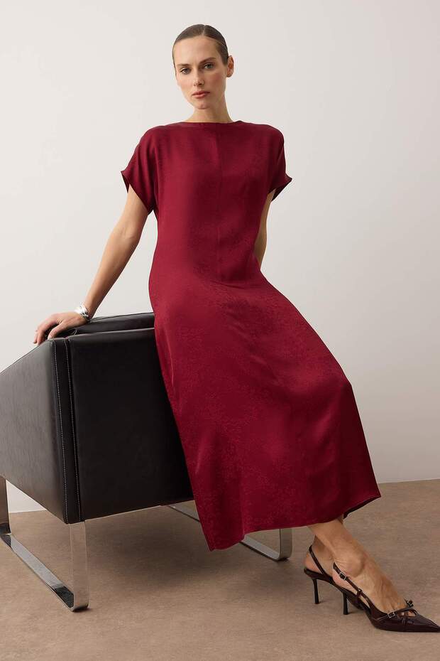 Bordo Düz Jakarlı Midi Dokuma Elbisesi TWOAW26EL00311 - 2