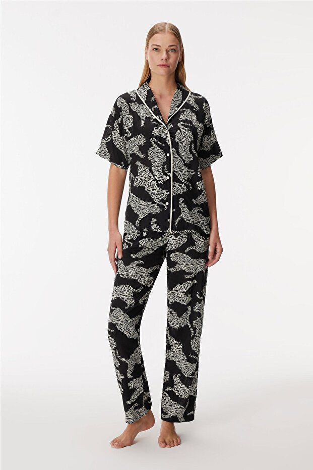 Zebra Women's Short Sleeve Front Button Shirt Pajamas Suit