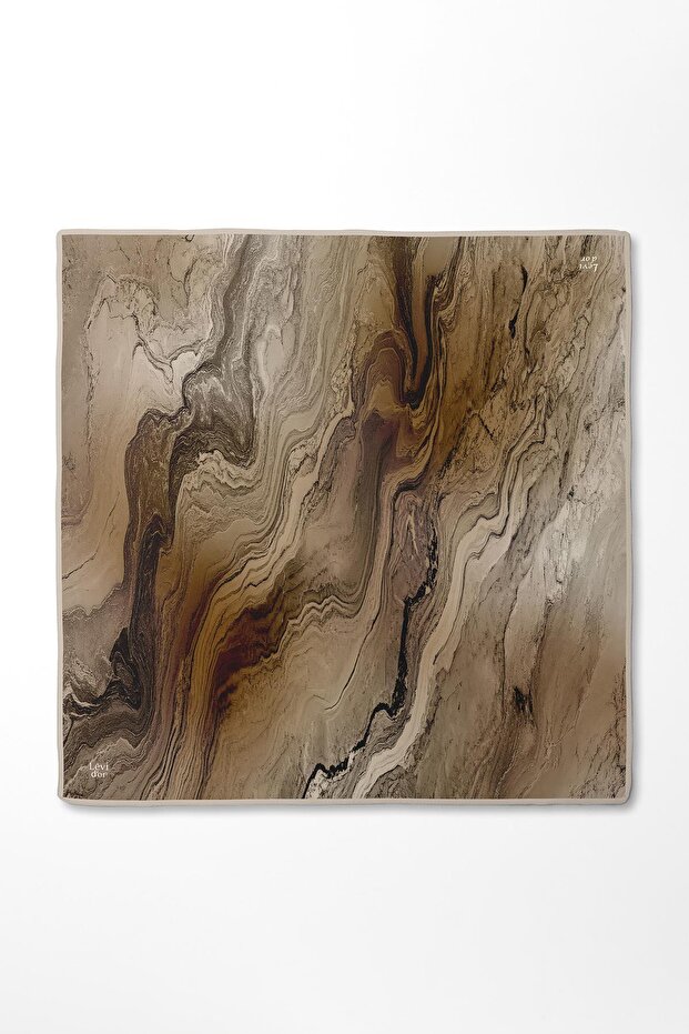 وشاح حريري بنمط متشابك من فرو المنك - 3