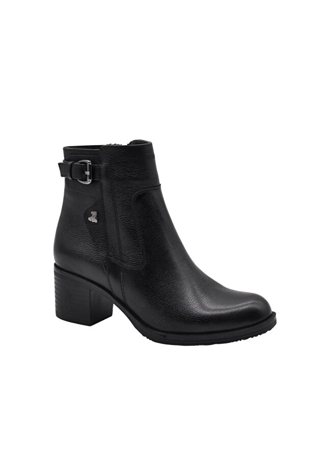 1779011 Kadın Bot - 2