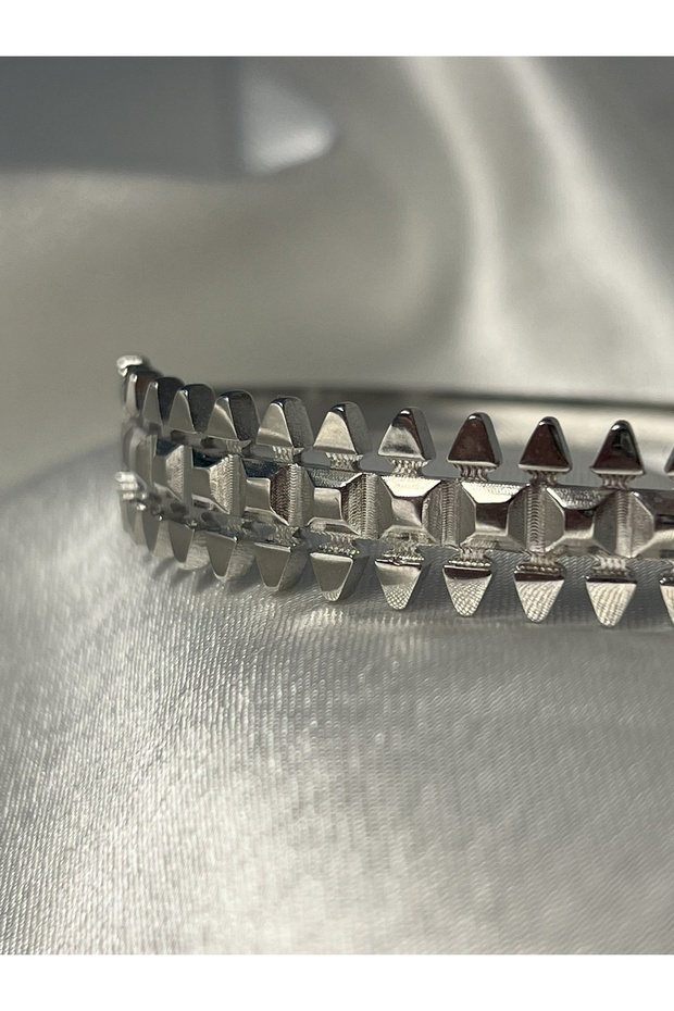 مشبك داكن اللون - فضي - 2