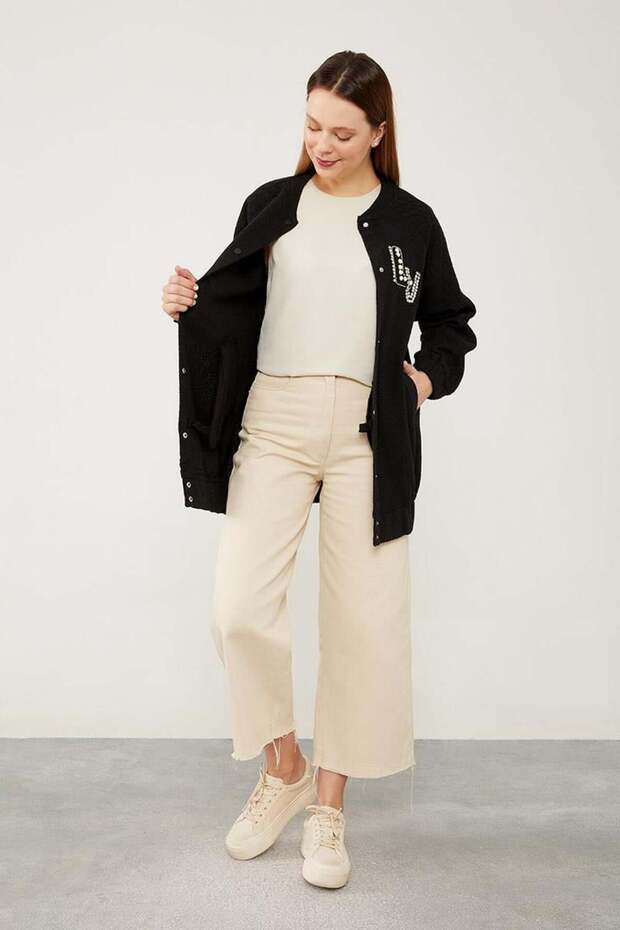 Siyah Triko İşlemeli Ceket - 3