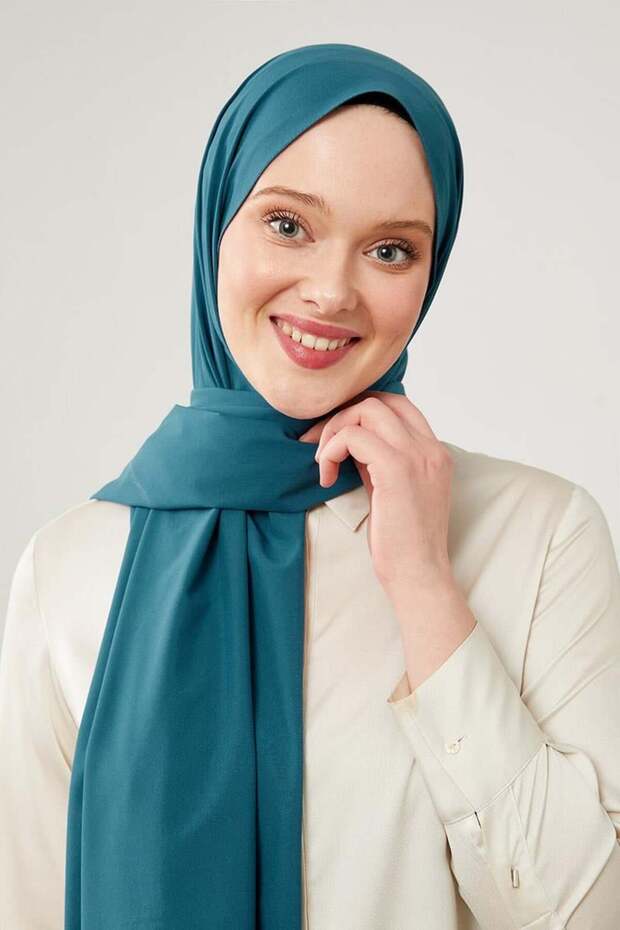 شال أنيق منقوش باللون الأزرق البترولي - 1