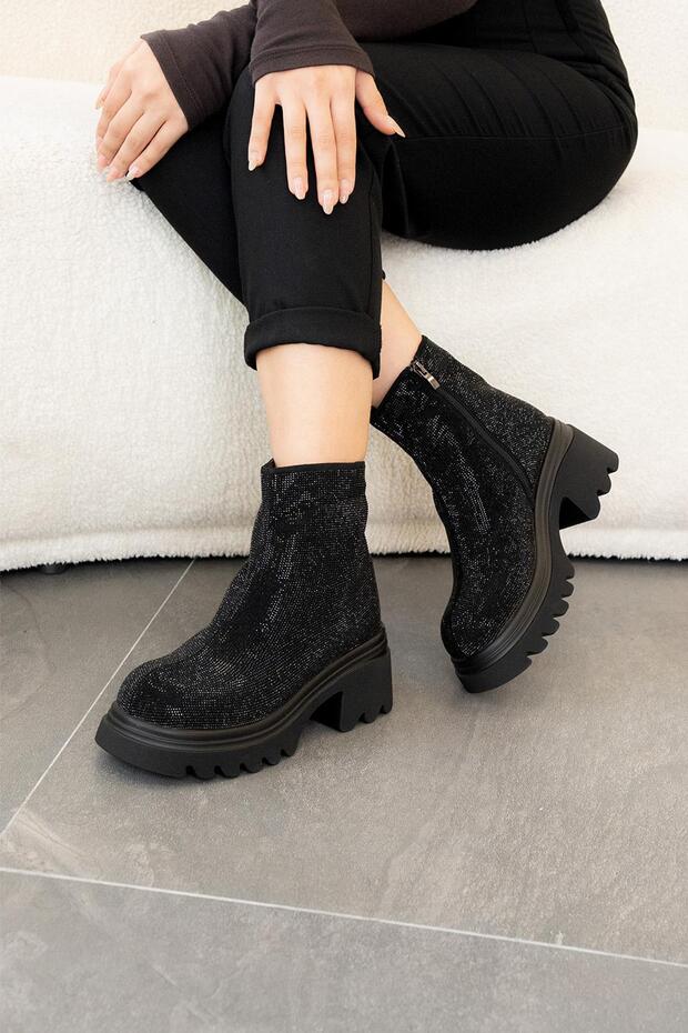 Leslie Original Imported Special Series Stone-Detail Women's Boots Black