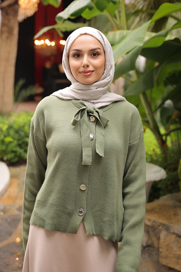 Green Collar Tie-Up Buttoned Knitwear Cardigan