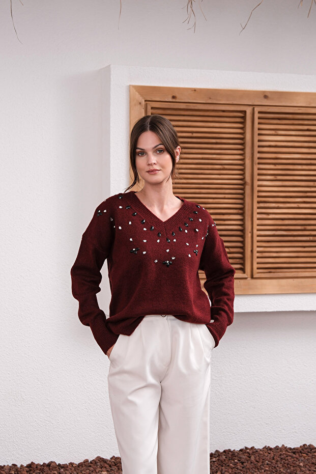 Bead Detailed V-Neck Knitwear Sweater