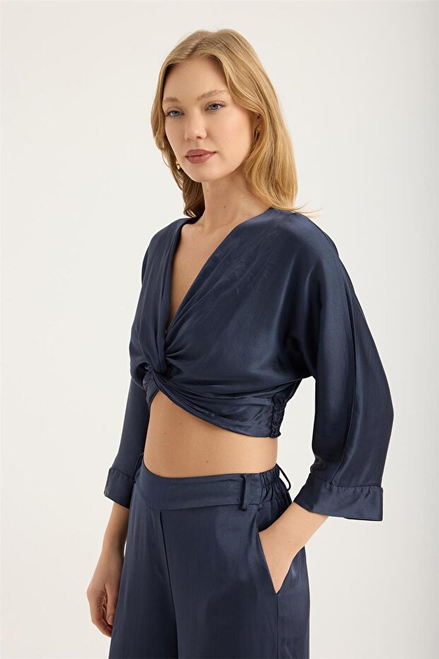 Κοντή Στριφτή Μπλούζα - 2