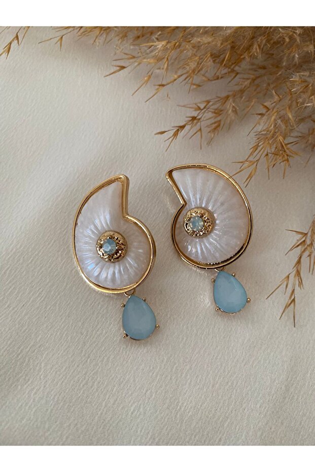 Mother-Of-Pearl Shell Model Earrings