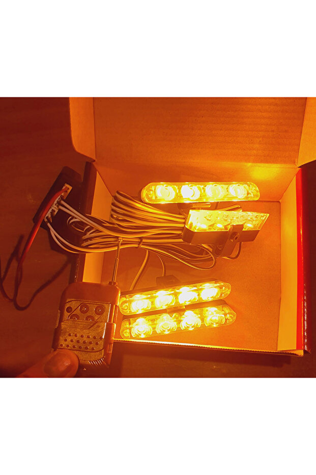 Set of 4 strobes with 4 yellow LEDs and remote control - 3