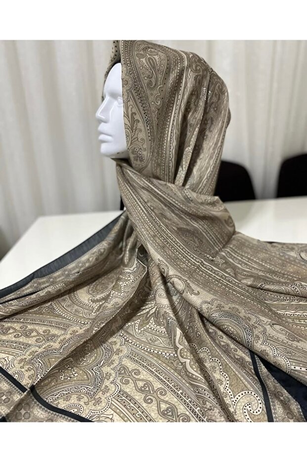 شال منقوش عرقي - 1