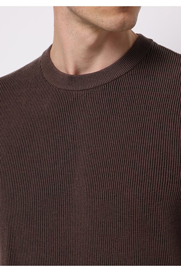 Regular Fit Yuvarlak Yaka Jakarlı Erkek Kahverengi Kazak - 4