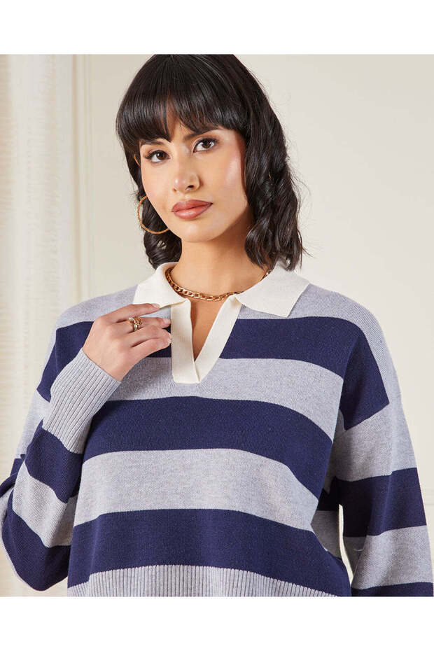 Women Navy Collared Pullover - 4