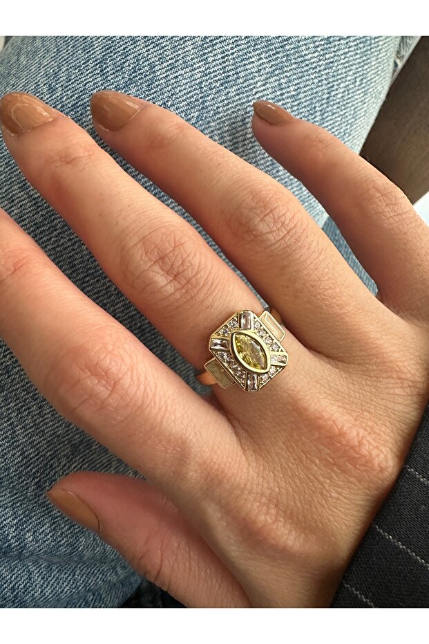 خاتم ذهبي رباعي الشكل من ماركة - 3