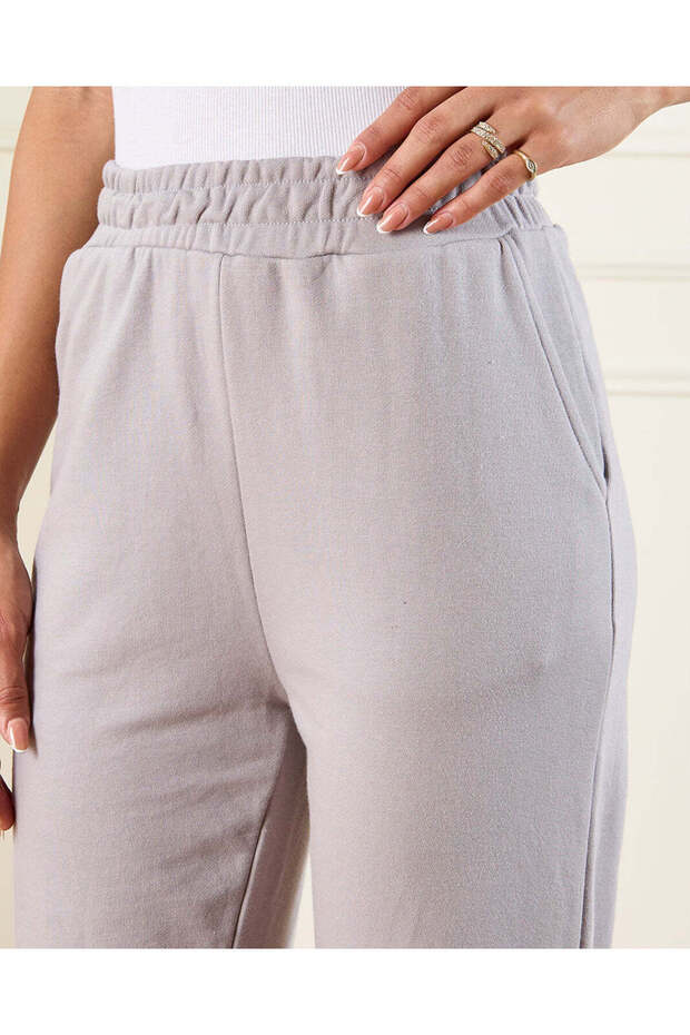 بنطلون رياضي أساسي رمادي للنساء - 4