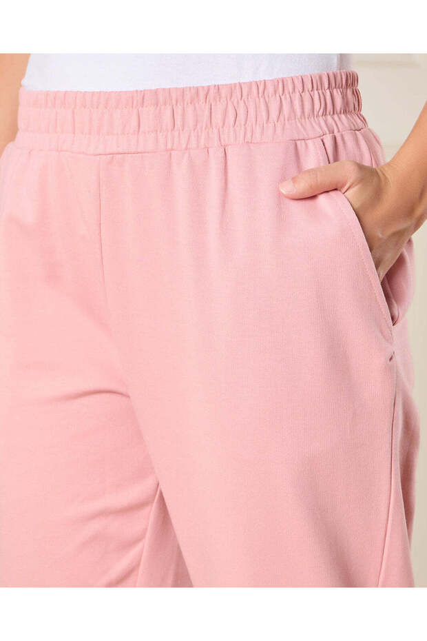 بنطلون رياضي نسائي سادة باللون الوردي - 4