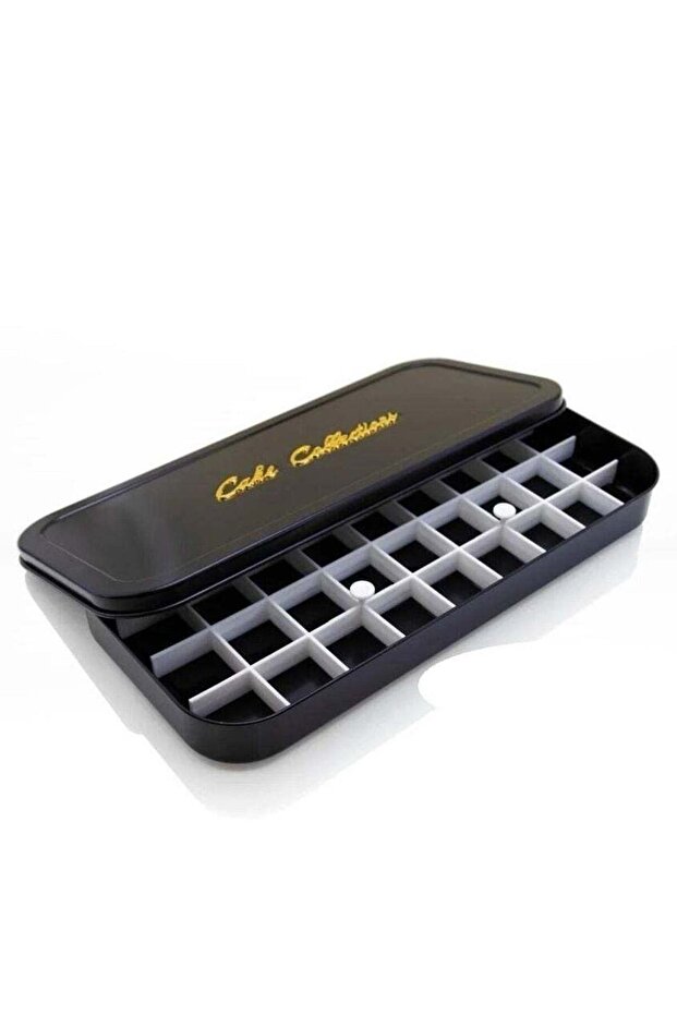 Basbousa tray with an elegant rectangular black design - 1