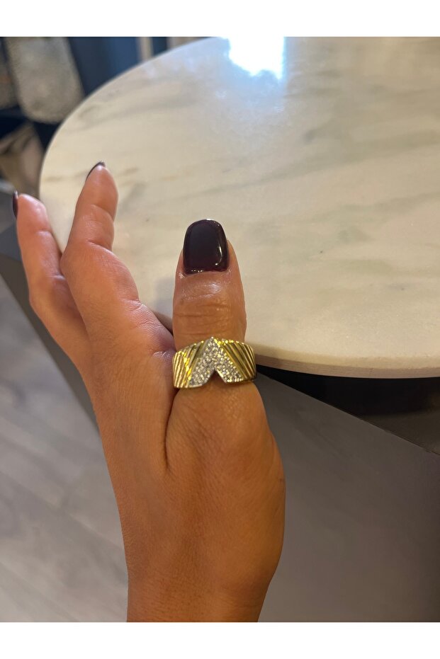 Adjustable ring