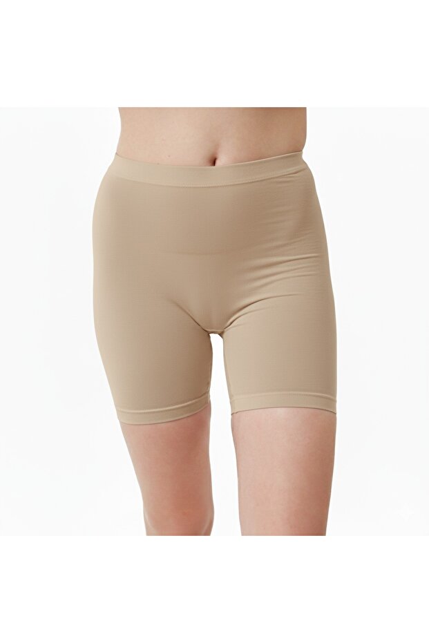 Medium-length selfie shorts