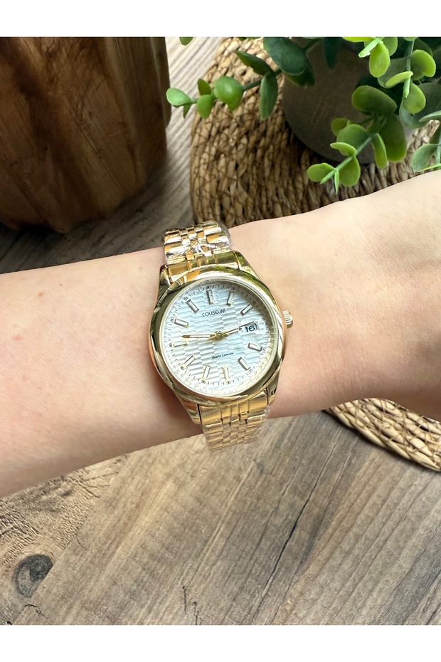 Round Classic Gold Inside White Women's Wristwatch