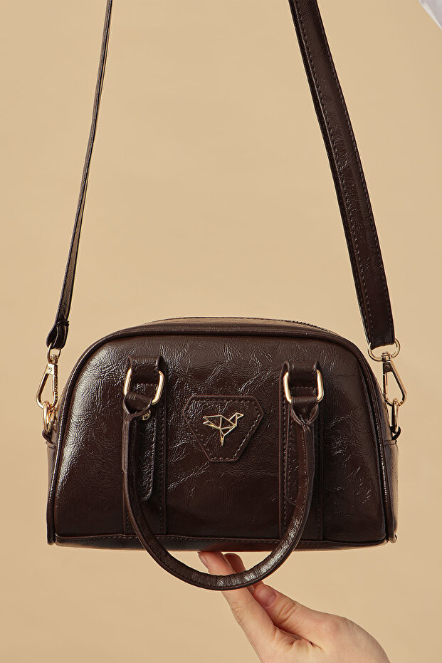 Lille Women's Brown Shoulder Bag with Adjustable Strap and Zipper Lock