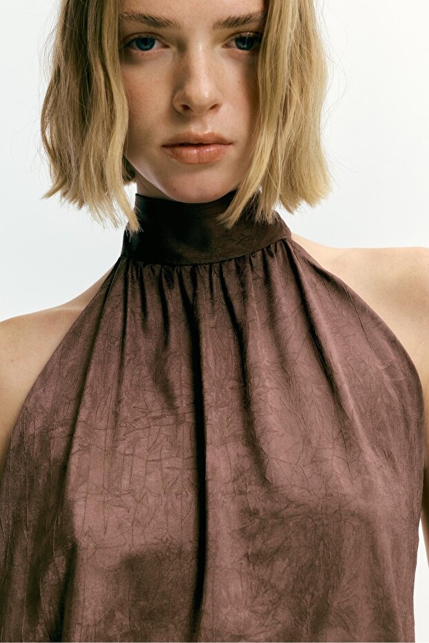 Kahverengi kısa halter elbise - 4