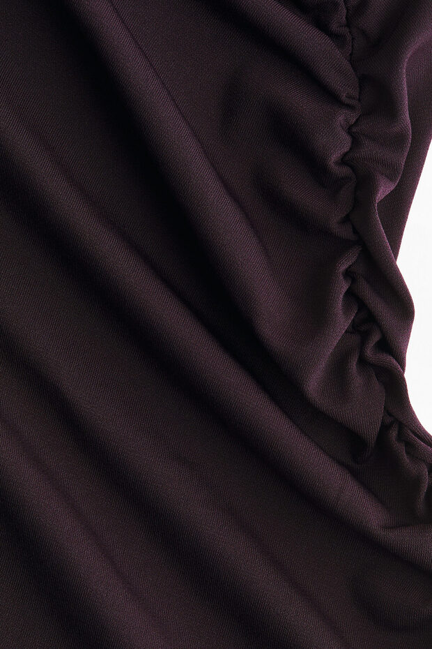 Tek Omuzlu ve Drapeli Elbise - 6