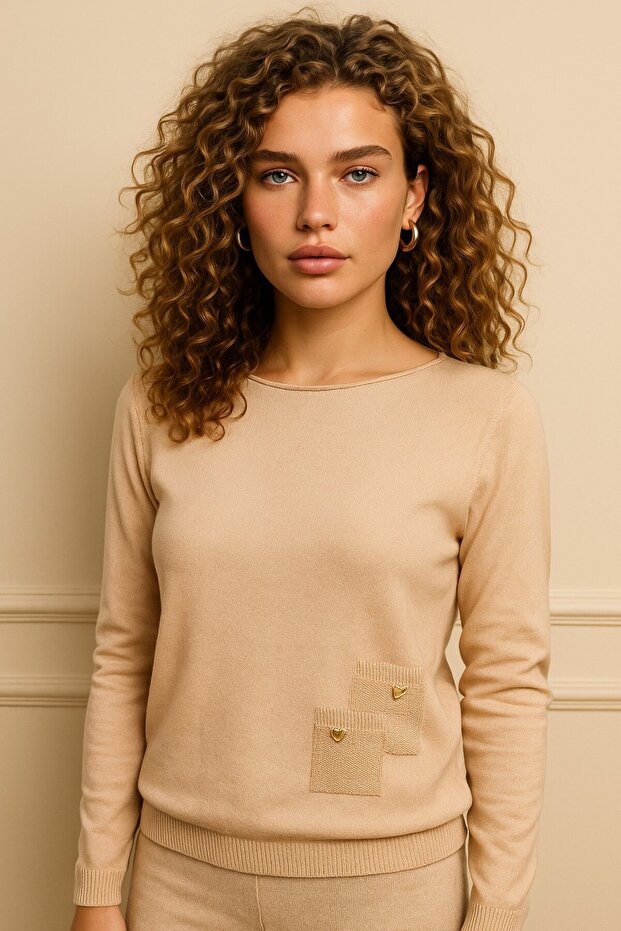 Back Detail Square Embroidered Knitwear Sweater 26K74001