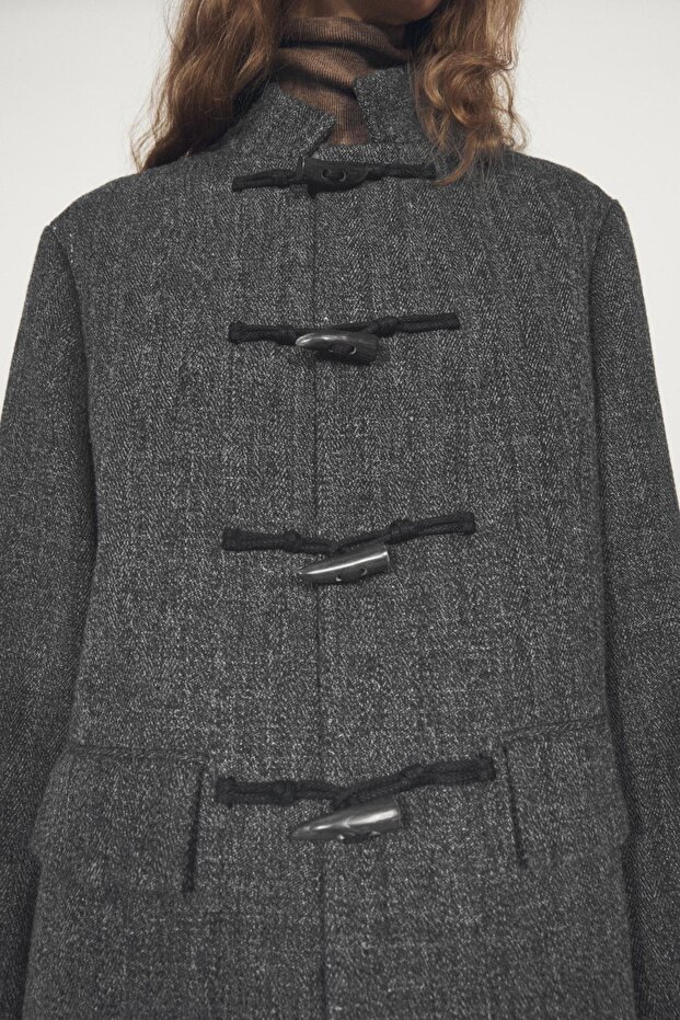 Half-button coat with horn buttons - 3