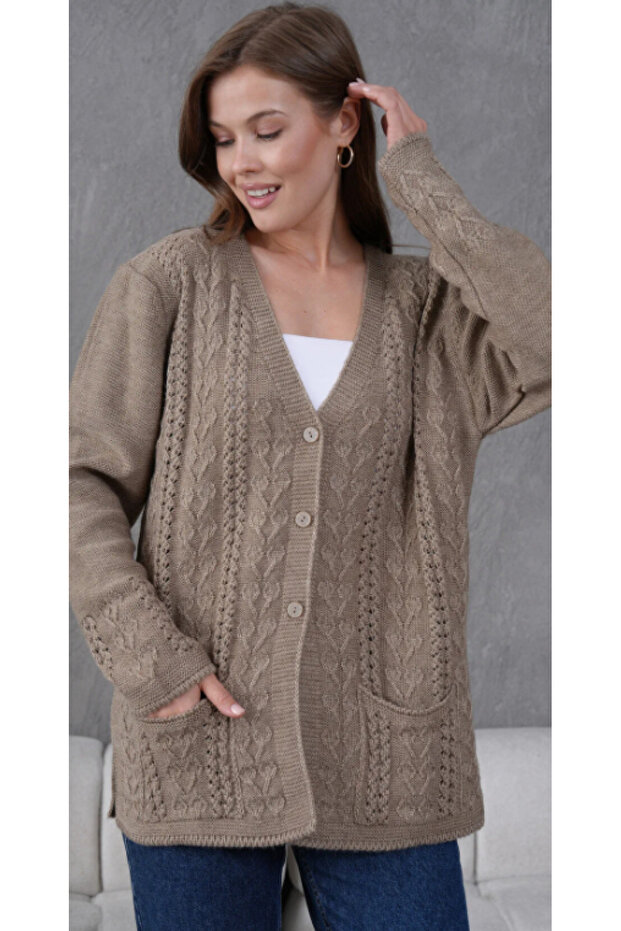 Women's Mother Plus Size Chain Flower Motif Buttoned Cardigan