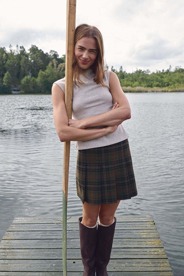 Pleated denim skirt