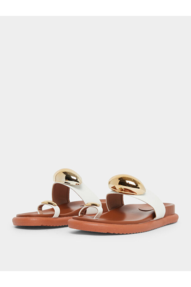 Metal Accent Toe-Loop Flat Sandals - 3
