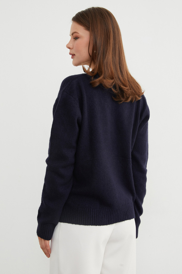 Basic V Yaka Salaş Kazak - 6