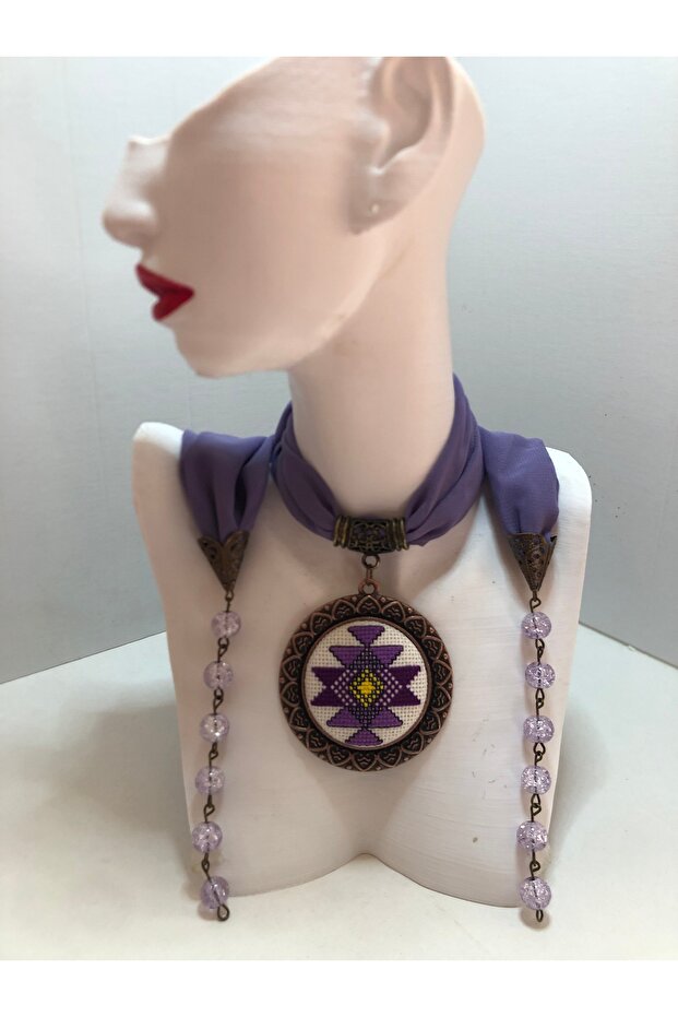 Kanaviçe İşlemeli Fular Kolye - 1