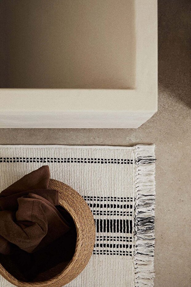 سجادة حمام قطنية مزينة بالشراشيب - 3