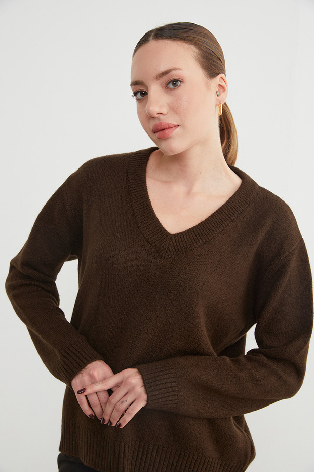 Basic V Yaka Salaş Kazak - 2