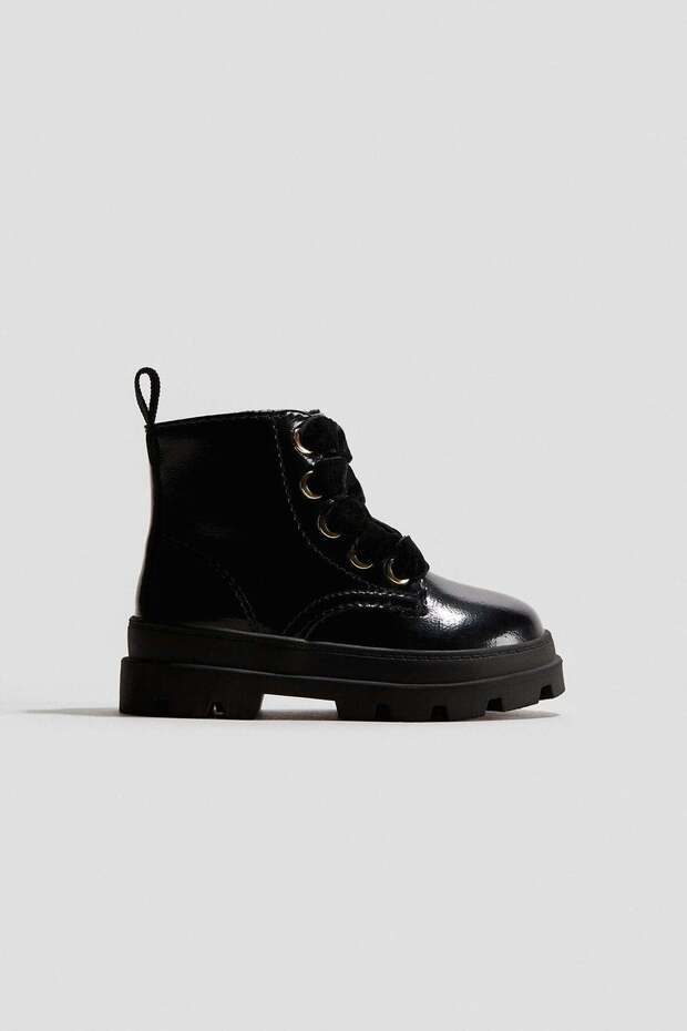 Lace-up boots