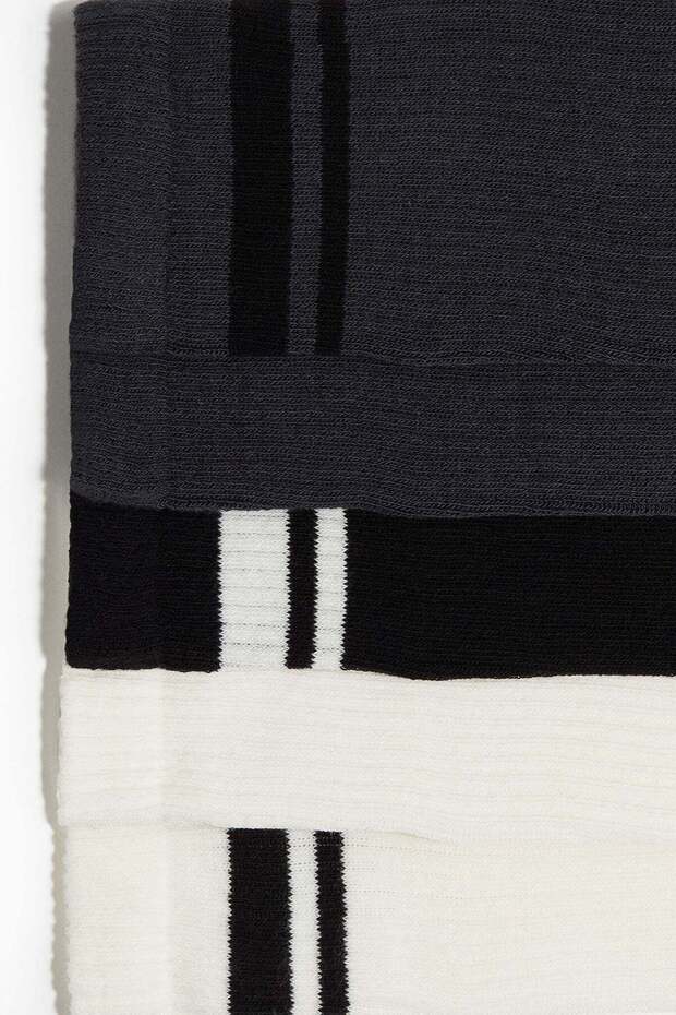 مجموعة من 5 جوارب - 1