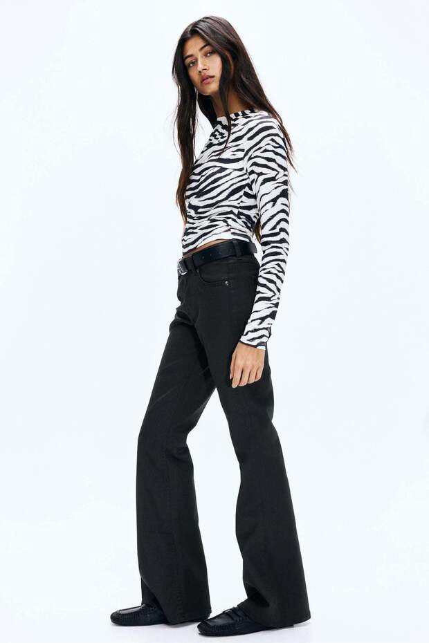 Flared Low Jeans - 2