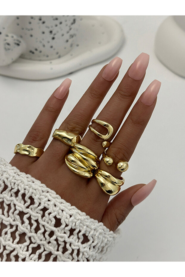 Set of 6 - Gold Statement Rings
