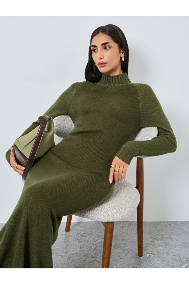 Turtle Neck Knitted Sweater Maxi Dress